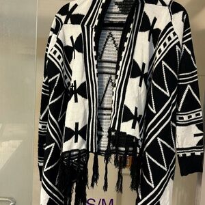 Black and White Geometric Pattern Women Sweater